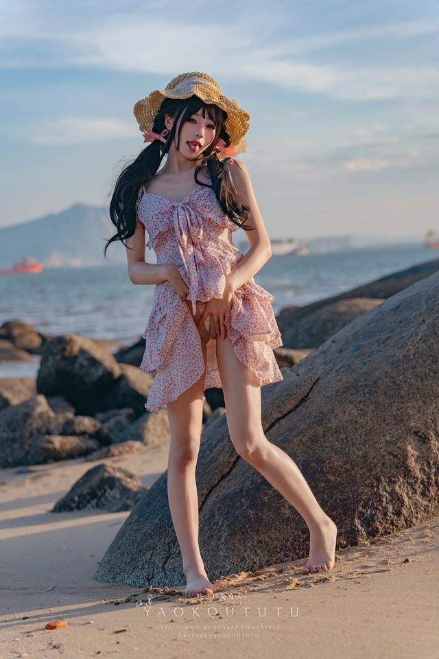 咬一口兔娘(yiko湿润兔) – 十月订阅『邻家小妹』日不落 [62P1V 1.23GB]-2